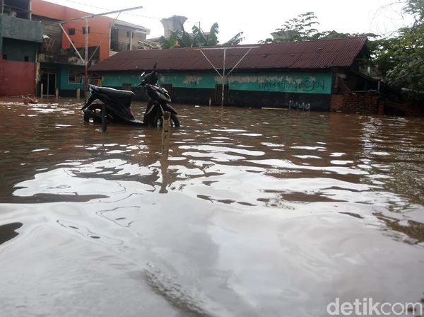 Ketika Yamaha Mio Menanti Dievakuasi