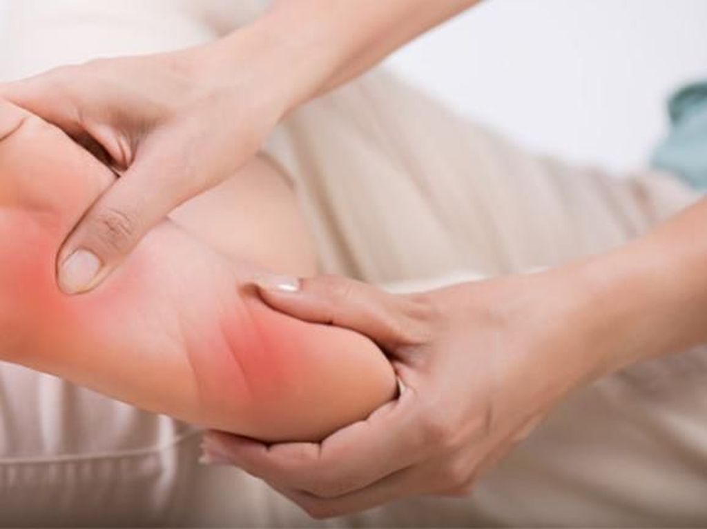 Salah Memilih Alas Kaki Bisa Berdampak Buruk bagi Kesehatan Salah Memilih Alas Kaki Bisa Berdampak Buruk bagi Kesehatan