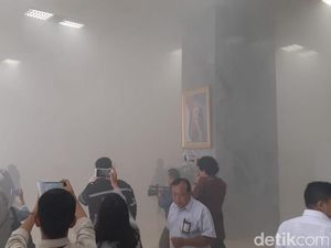 Alarm Kebakaran Gedung DPR Bunyi, Asap Pekat Mengepul Alarm Kebakaran Gedung DPR Bunyi, Asap Pekat Mengepul