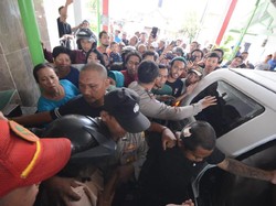 Usai Dikepung, Perempuan yang Disebut Menculik Anak Dibawa ke Kantor Polisi