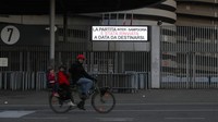 Wabah virus corona yang melanda wilayah Italia berdampak pada pertandingan sepakbola di negara tersebut. Sejumlah stadion ditutup sementara usai beberapa pertandingan sepakbola dibatalkan imbas COVID-19.