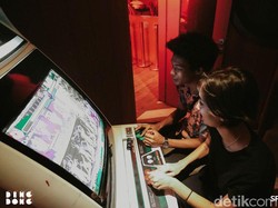 Ngemil Kimchi Dog Sambil Ngedisko di Ding Dong Disko