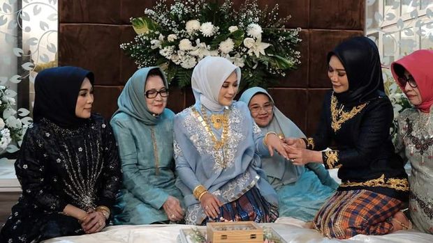 Lamaran anak Bupati Konawe dan anak Bupati Jeneponto