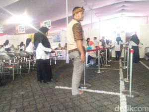Cerita Panitia Harus Nyeker demi Peserta Tes CPNS di Bandung Cerita Panitia Harus Nyeker demi Peserta Tes CPNS di Bandung