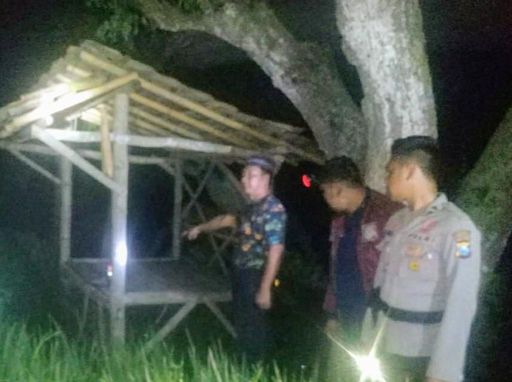Warga Bondowoso Temukan Mayat dengan Leher Terpenggal Warga Bondowoso Temukan Mayat dengan Leher Terpenggal