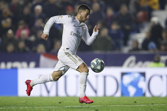 VALENCIA, SPAIN - FEBRUARY 22: Eden Hazard of Real Madrid runs with the ball during the Liga match between Levante UD and Real Madrid CF at Ciutat de Valencia on February 22, 2020 in Valencia, Spain. (Photo by Eric Alonso/Getty Images)