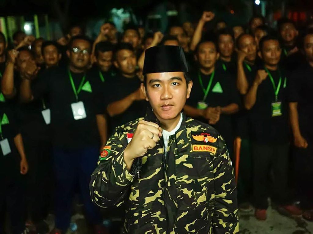 Jadi Anggota Kehormatan Banser, Gibran Dapat Tugas Gaet Milenial Jadi Anggota Kehormatan Banser, Gibran Dapat Tugas Gaet Milenial