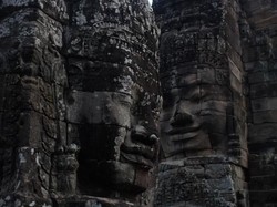 Wajah Toleransi di Candi Bayon