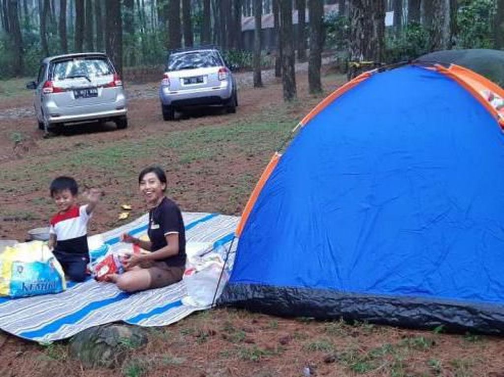 Bisa! Camping di Gunung Pancar Bogor Bareng Keluarga