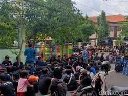 Ratusan Pesilat PSHT Kawal Sidang Putusan Pembunuh Saudara Mereka