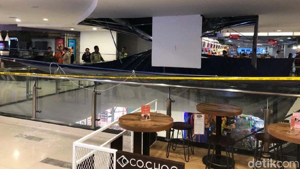Penampakan Plafon Malioboro Mall Yogya yang Ambrol