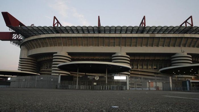 Wabah virus corona berdampak pada pertandingan sepakbola di Italia. Sejumlah stadion yang sebelumnya jadi lokasi pertandingan ditutup sementara imbas COVID-19.