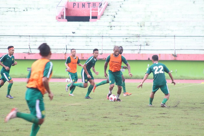 Latihan Persebaya Surabaya