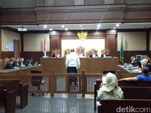 Kasus Suap, Eks Aspidum Kejati DKI Divonis 5 Tahun Penjara Kasus Suap, Eks Aspidum Kejati DKI Divonis 5 Tahun Penjara