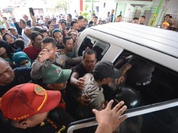 Polisi Tegaskan Perempuan yang Dikepung Warga Bukan Penculik Anak