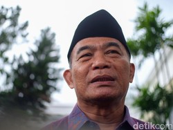 Menko PMK Hormati Putusan Arab Saudi Tunda Umrah Gegara Corona