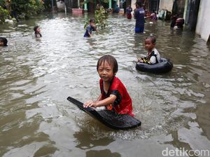 Sudah 2 Hari Banjir Rawa Terate Belum Surut