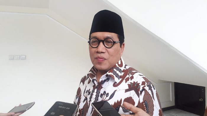 Dewan Masjid Indonesia (DMI) mengeluarkan surat edaran menyoal pelaksanaan Salat Jumat.