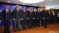 Iriawan terpilih sebagai Ketum PSSI dalam kongres di Hotel Shangri-La, Jakarta pada November 2019 lalu.