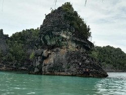 Misool yang Cantik, Bak Gadis Sedang Berdandan