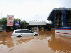 Langkah-langkah Menyelamatkan Mobil yang Terendam Banjir