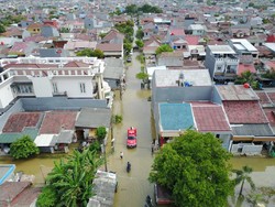 BNPB: Drainase Buruk Penyebab Banjir di Perumahan Harapan Indah Bekasi