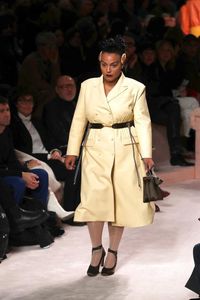 2 Model Plus-Size Ukir Sejarah di Milan Fashion Week