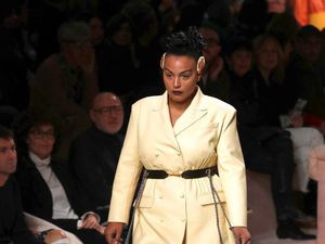2 Model Plus-Size Ukir Sejarah di Milan Fashion Week