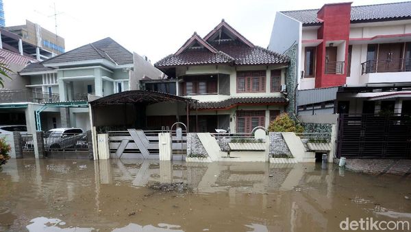 Kompleks Elite di Bekasi Ini Turut Terendam Banjir