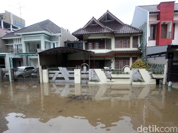 Kompleks Elite di Bekasi Ini Turut Terendam Banjir