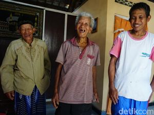 Detik-detik Menegangkan Mbah Rois Selamatkan Puluhan Siswa SMPN 1 Turi Detik-detik Menegangkan Mbah Rois Selamatkan Puluhan Siswa SMPN 1 Turi