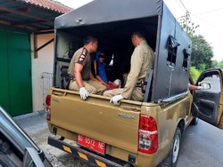 Miris, Ibu Hamil 6 Bulan dan Balitanya Dipaksa Mengemis oleh Suami