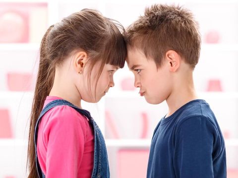 Pemicu dan Cara Atasi Sibling Rivalry agar Tak Berlanjut Sampai Dewasa 
