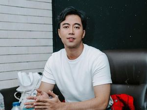 WFH Belum Merata, Vidi Aldiano Sedih Lihat Stasiun Kereta Masih Penuh