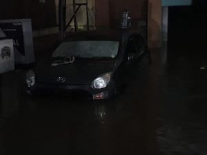 Nasib Mobil yang Terendam Banjir di Perumahan Bumi Nasio Indah Bekasi
