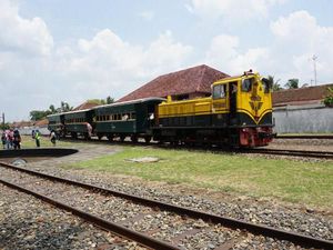 Asyik! Bisa Naik Kereta Api Jadul di Ambarawa