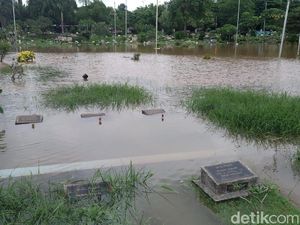 TPU Karet Bivak Banjir 1 Meter, Makam-makam Kelelep