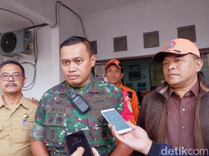 14 Kecamatan Terendam Banjir, 9.514 Warga Karawang Mengungsi 14 Kecamatan Terendam Banjir, 9.514 Warga Karawang Mengungsi