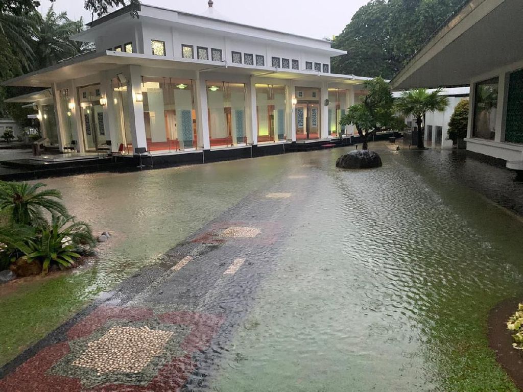 Istana Kebanjiran di Era Anies, Terjadi Juga Saat Jokowi-Ahok Memimpin Istana Kebanjiran di Era Anies, Terjadi Juga Saat Jokowi-Ahok Memimpin