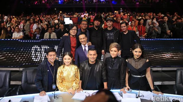 Ahmad Dhani di Indonesian Idol
