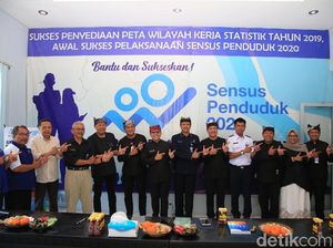 Bupati Anas Minta Camat dan ASN Sosialisasikan Sensus Penduduk Online 2020