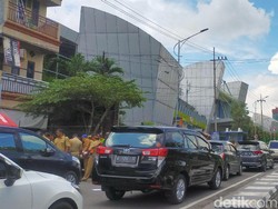 Ada Raker Ribuan Kades di Jatim Expo, Frontage Ahmad Yani Ditutup