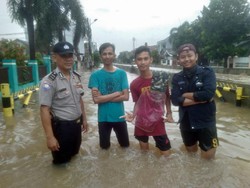 Kali Meluap, Kompleks Maharta-Kampung Bulan Pondok Aren Banjir 1 Meter