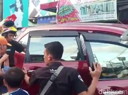 Asyik Main Petak Umpet, Bocah di Kendari Terlindas Mobil