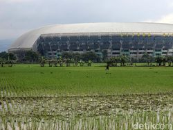 Bhayangkara FC Vs Persebaya, Bonek Isi Tribun Selatan GBLA