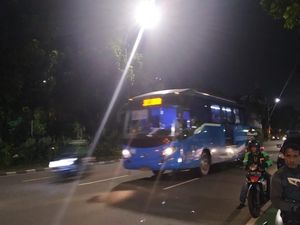 Massa Demo Anies Bubarkan Diri, Lalin Depan Balai Kota DKI Normal