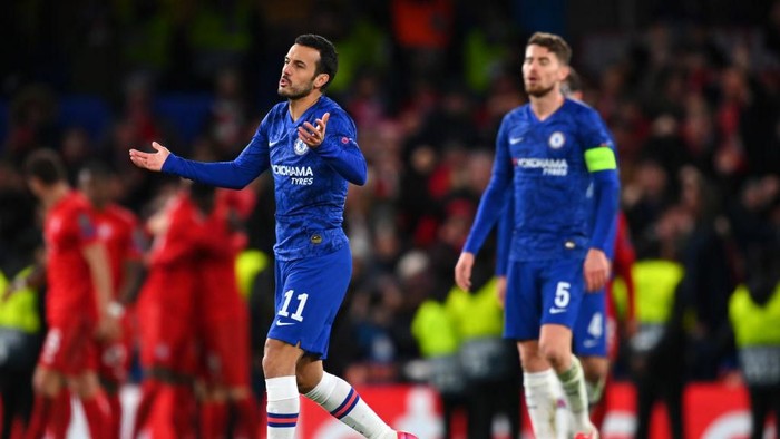 LONDON, ENGLAND - FEBRUARY 25: Pedro of Chelsea reacts during the UEFA Champions League round of 16 first leg match between Chelsea FC and FC Bayern Muenchen at Stamford Bridge on February 25, 2020 in London, United Kingdom. (Photo by Clive Mason/Getty Images)