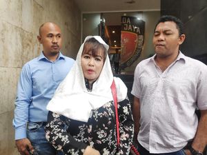 Kurang Bukti, Laporan Dewi Tanjung soal PA 212 Bawa Bendera PKI Ditolak Kurang Bukti, Laporan Dewi Tanjung soal PA 212 Bawa Bendera PKI Ditolak