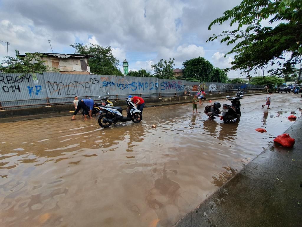Berita Banjir Hari Ini Di Bekasi Berita dan Informasi Banjir bekasi Terkini dan Terbaru Hari ini - detikcom
