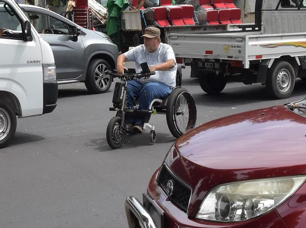 Potret WNA di Bali Langgar Lalu Lintas
